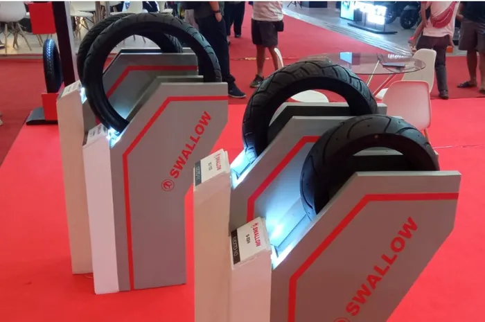 Produsen Ungkap Alasan Kenapa Garis Tengah pada Ban Baru Dihilangkan